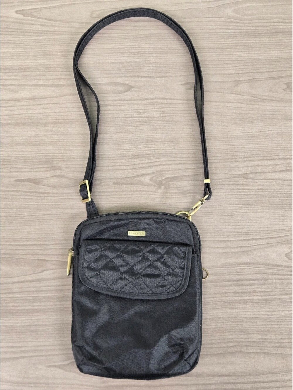Travelon Anti-Theft Signature Quilted Slim Crossbody Bag Blocking Key Clip
